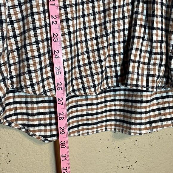 Land’s End Casual Buttondown - Picture 10 of 15